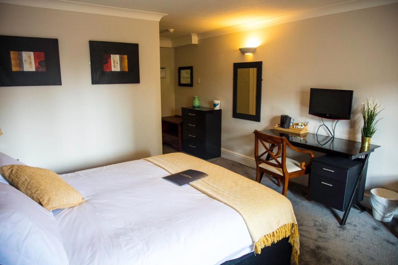 The Charlton Boutique Hotel 첼튼엄 객실 사진